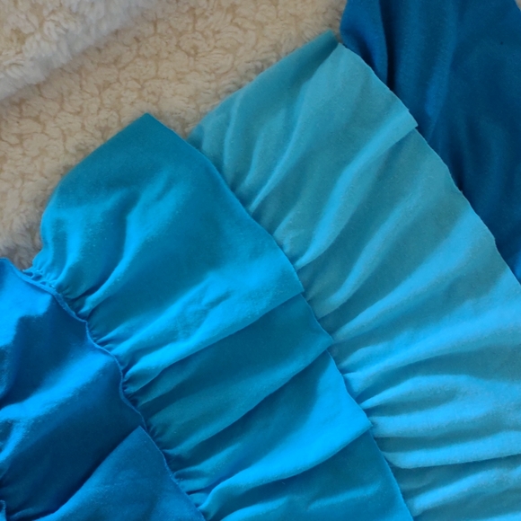 Multi color blue ruffle skirt size 14/16 with shorts under skirt - Picture 2 of 4